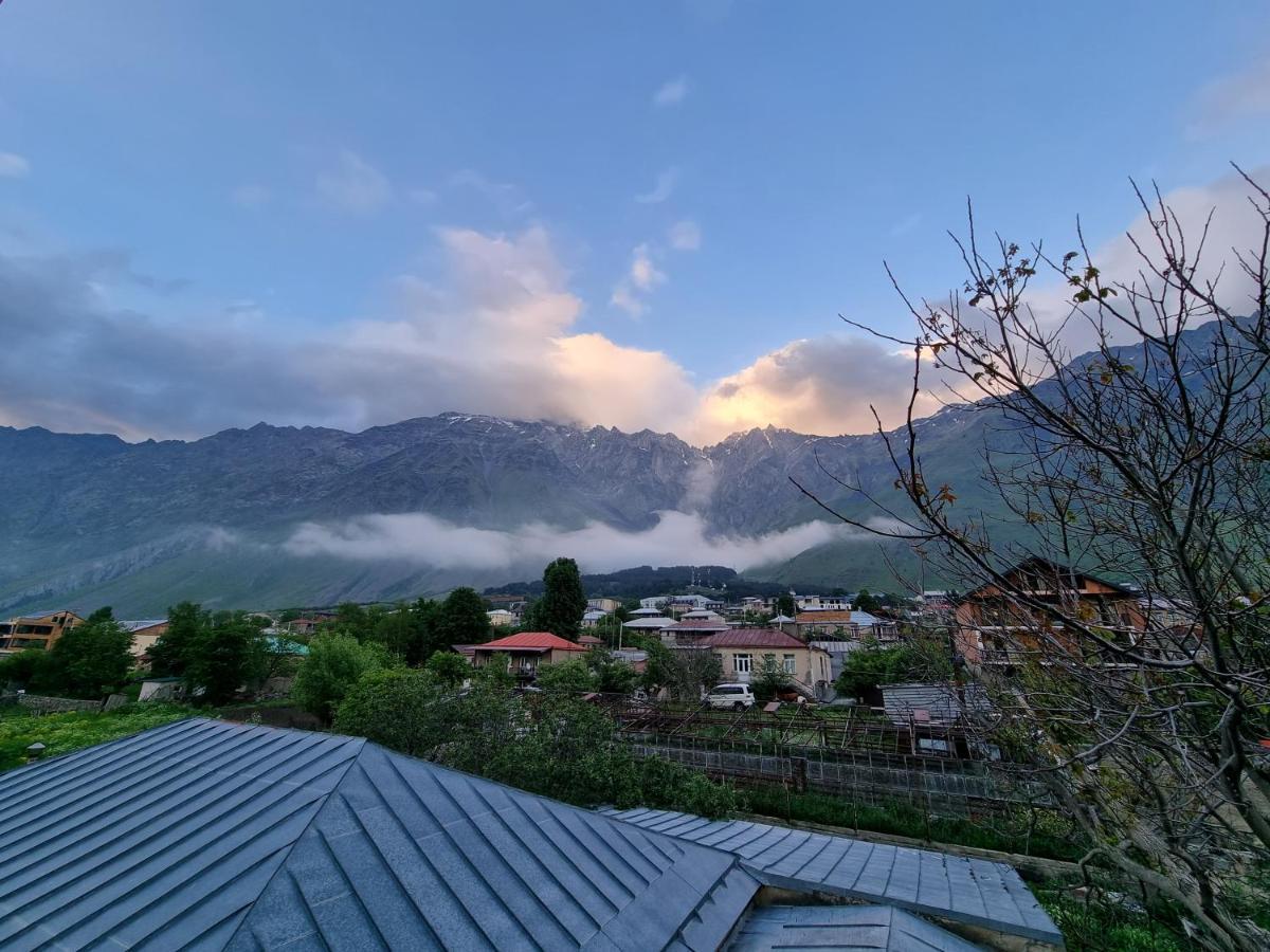 Hotel Sweet Night Kazbegi Kültér fotó