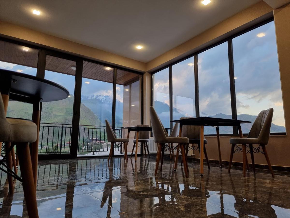 Hotel Sweet Night Kazbegi Kültér fotó