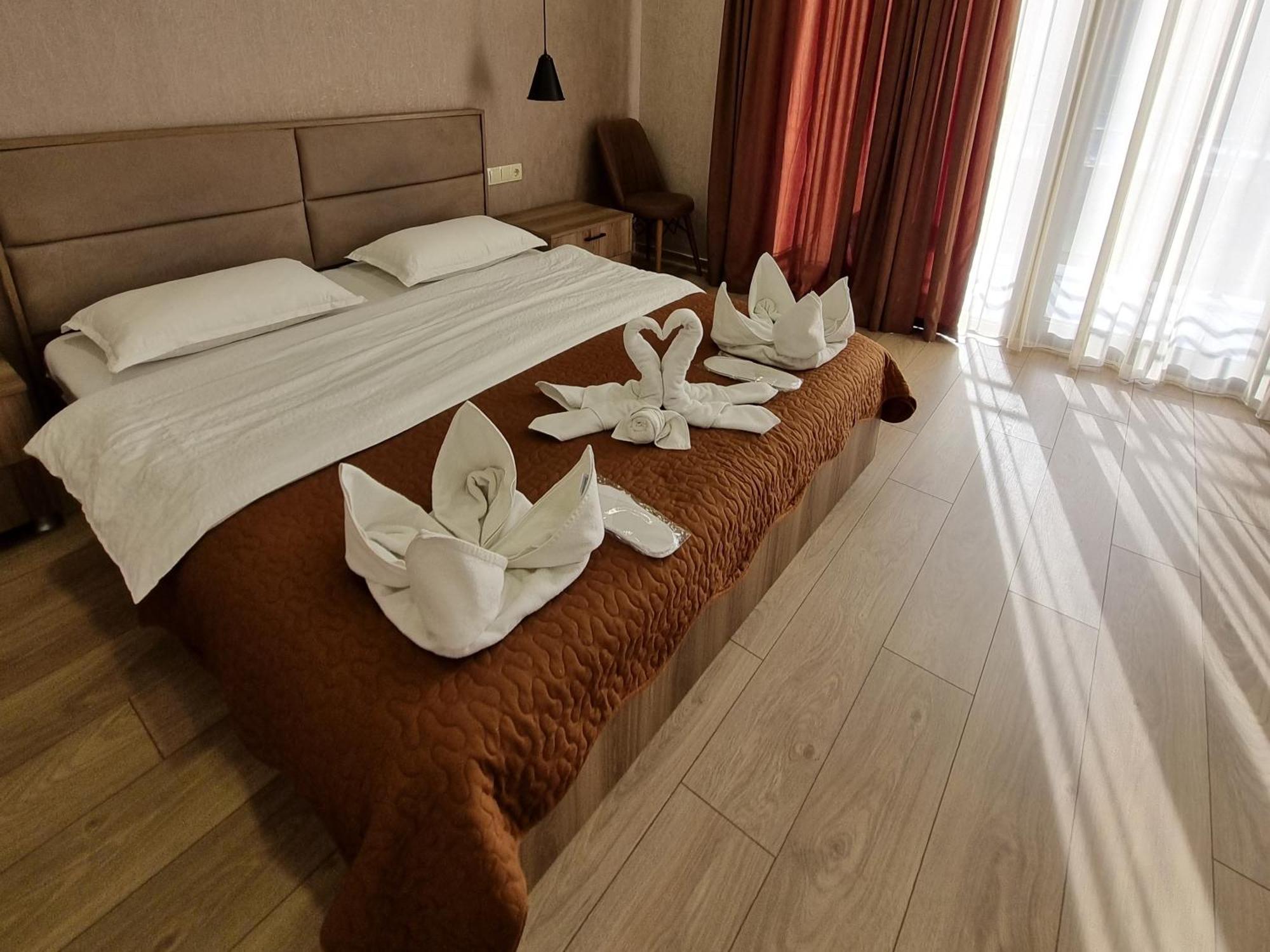 Hotel Sweet Night Kazbegi Kültér fotó