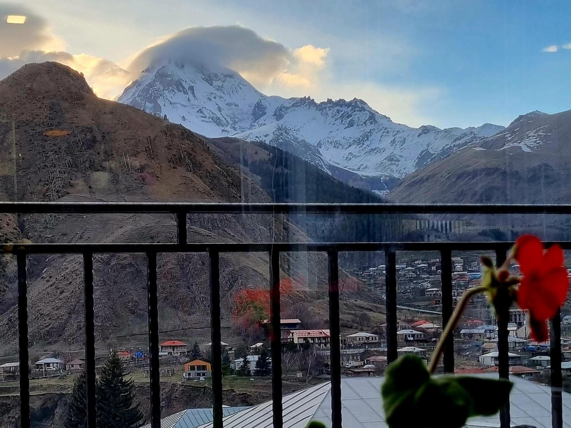 Hotel Sweet Night Kazbegi Szoba fotó
