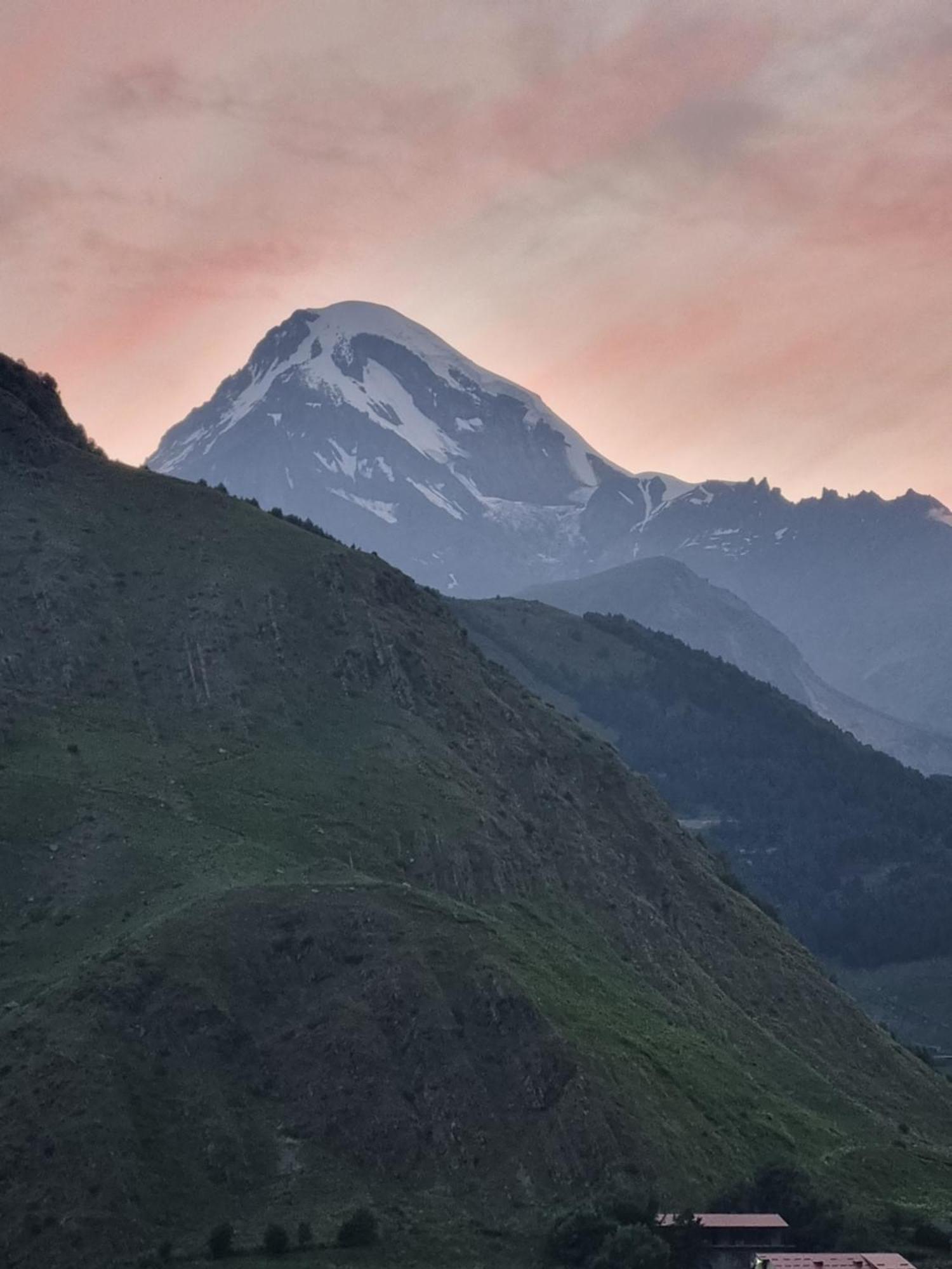 Hotel Sweet Night Kazbegi Szoba fotó